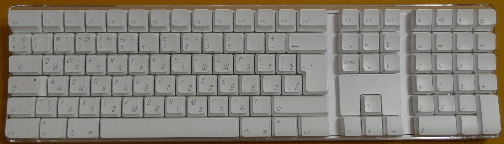Apple Keyboard A1016 Russian layout