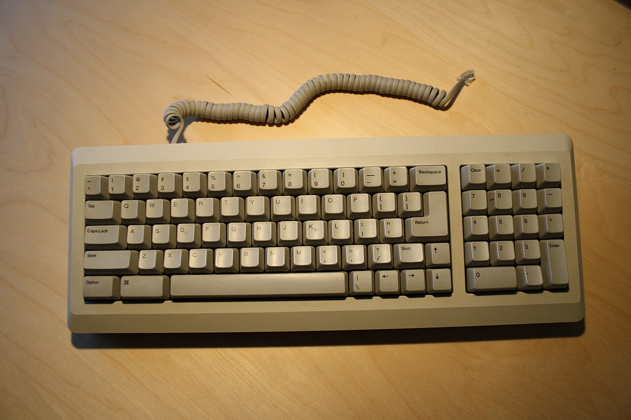 Apple Macintosh Plus Extended Keyboard