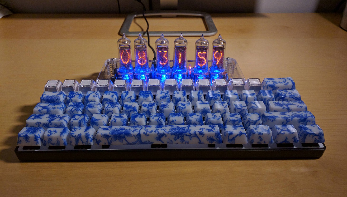 nixie clock keyboard cad0c-s1461x828