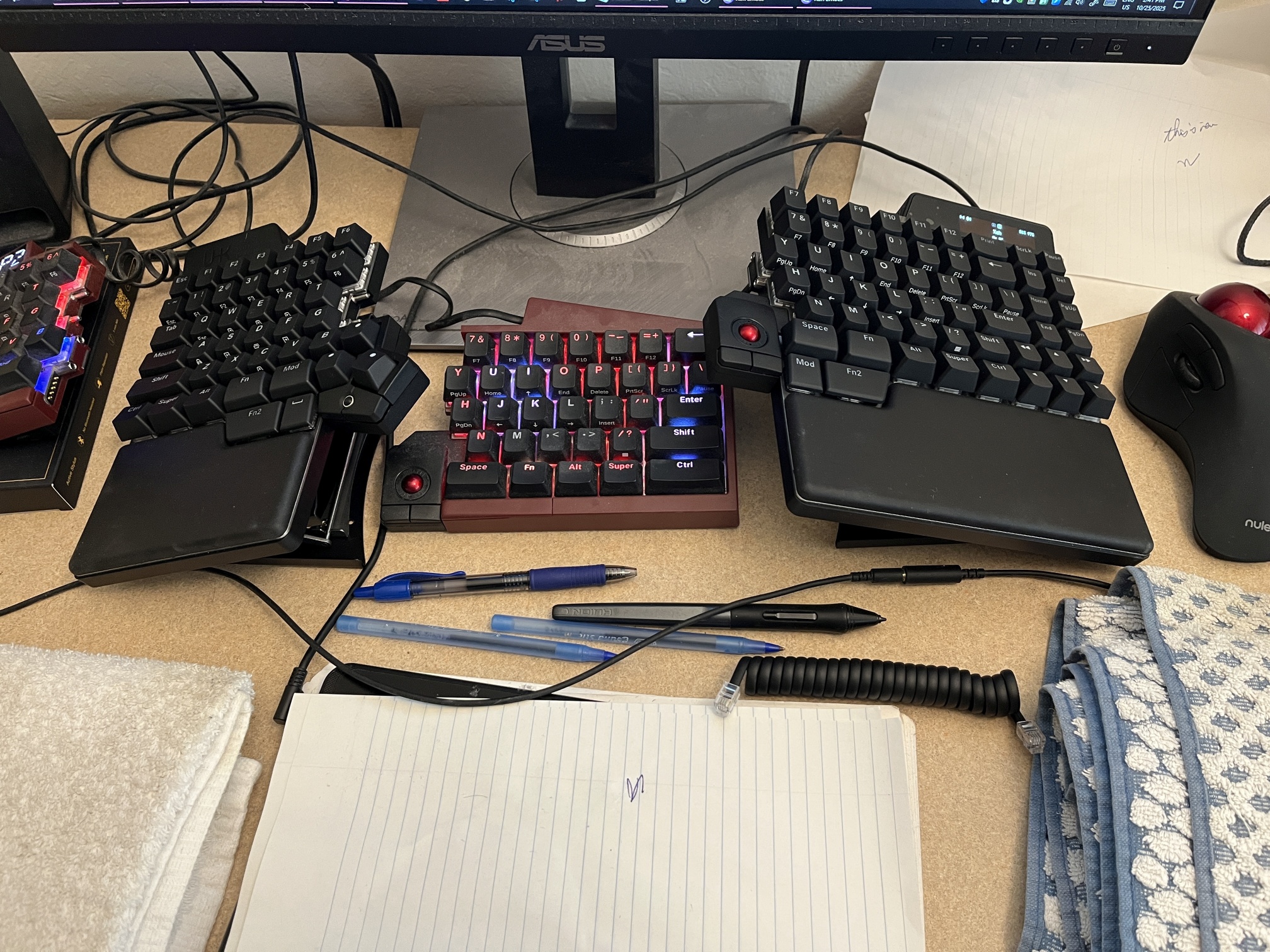 UHK80 2025-10 battle station 126-50