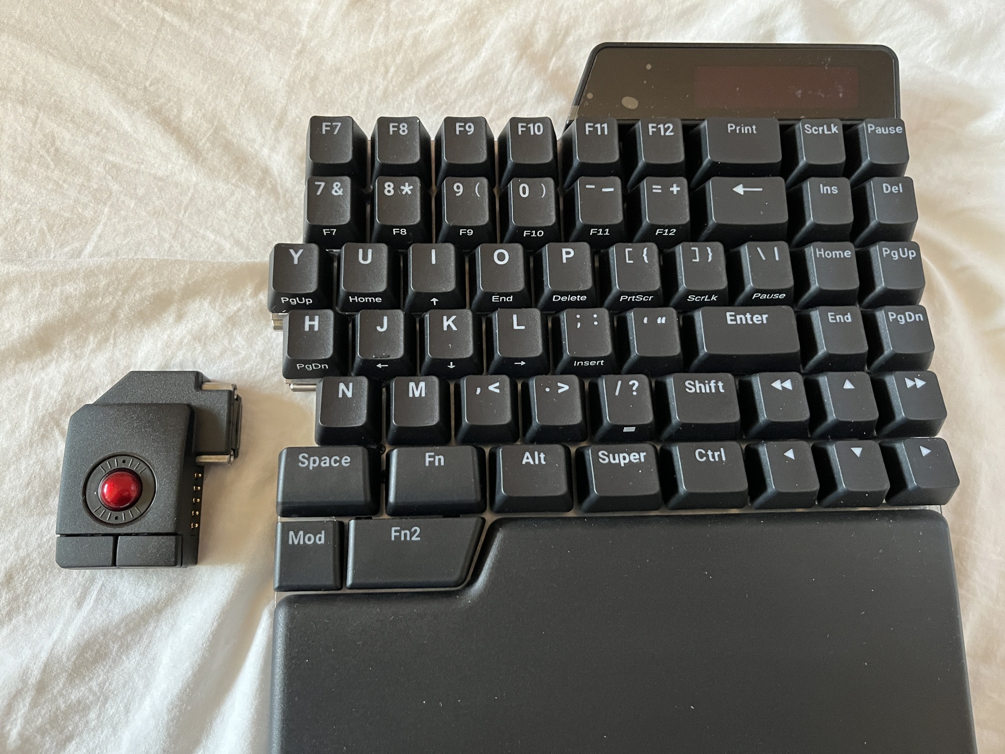 uhk80 2025-10 HYW2R-50