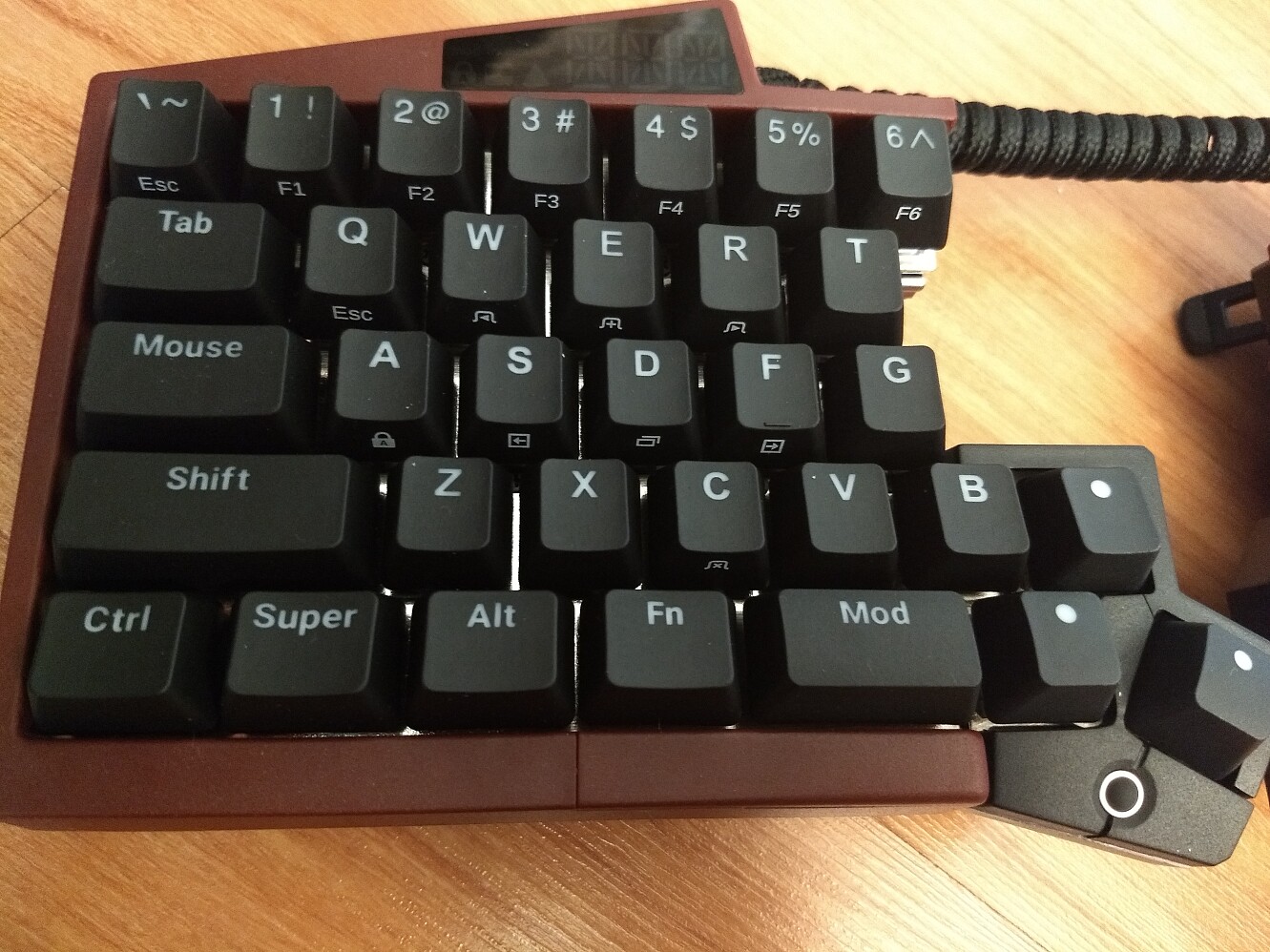 UHK v2 l 20230406 20640-s33