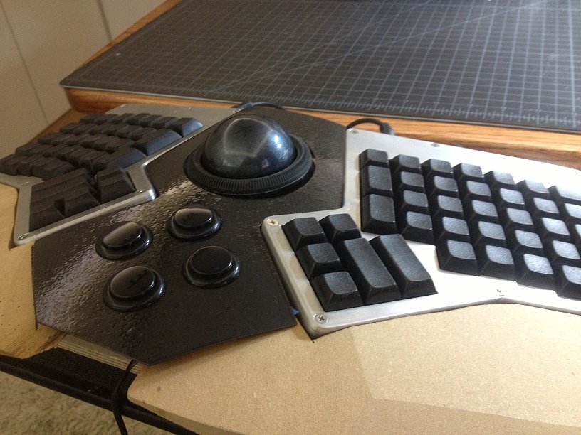 ergodox keyboard mod with trackball 1 2013-04-17