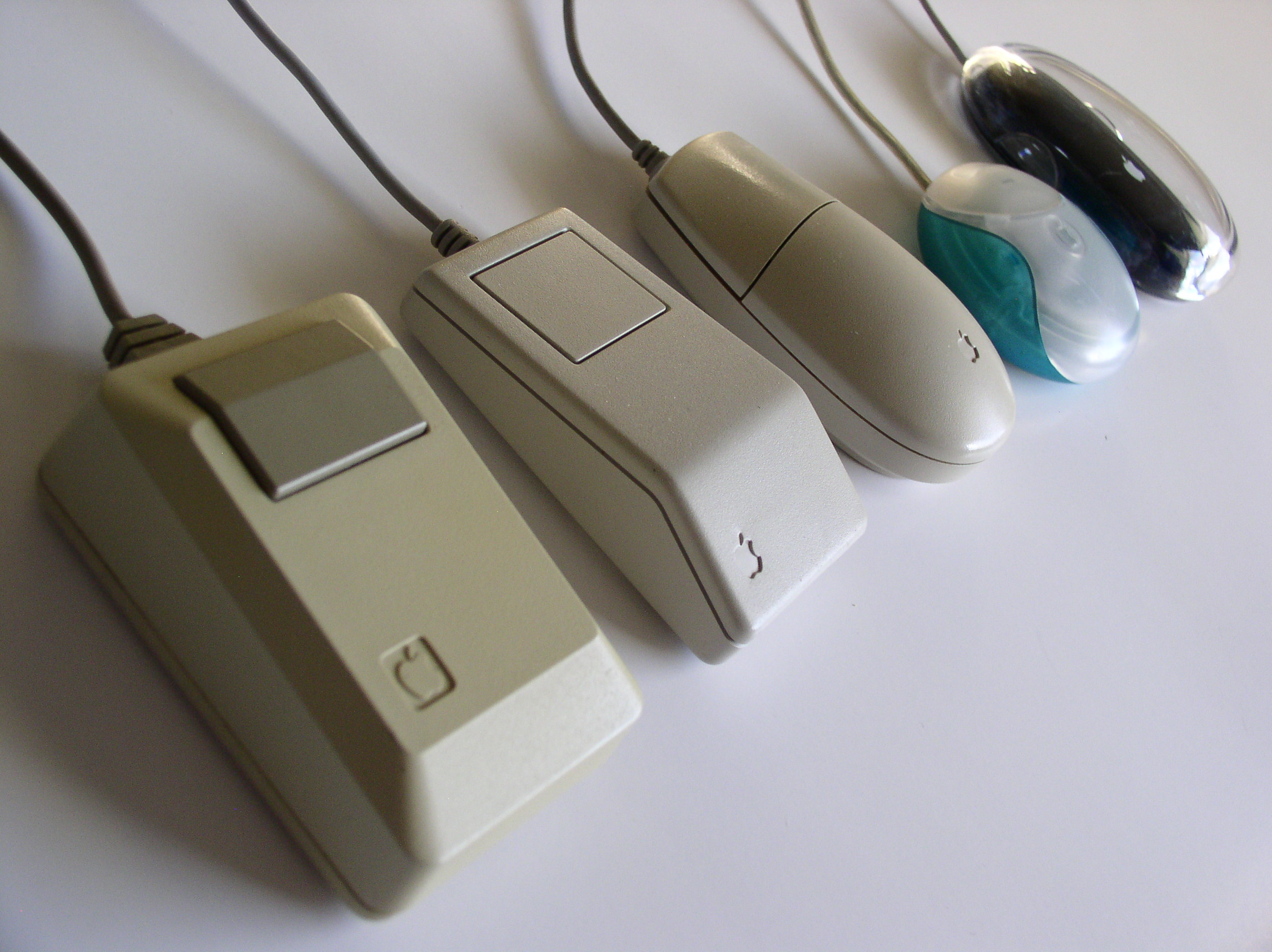 Apple mouses 1984 to 2000