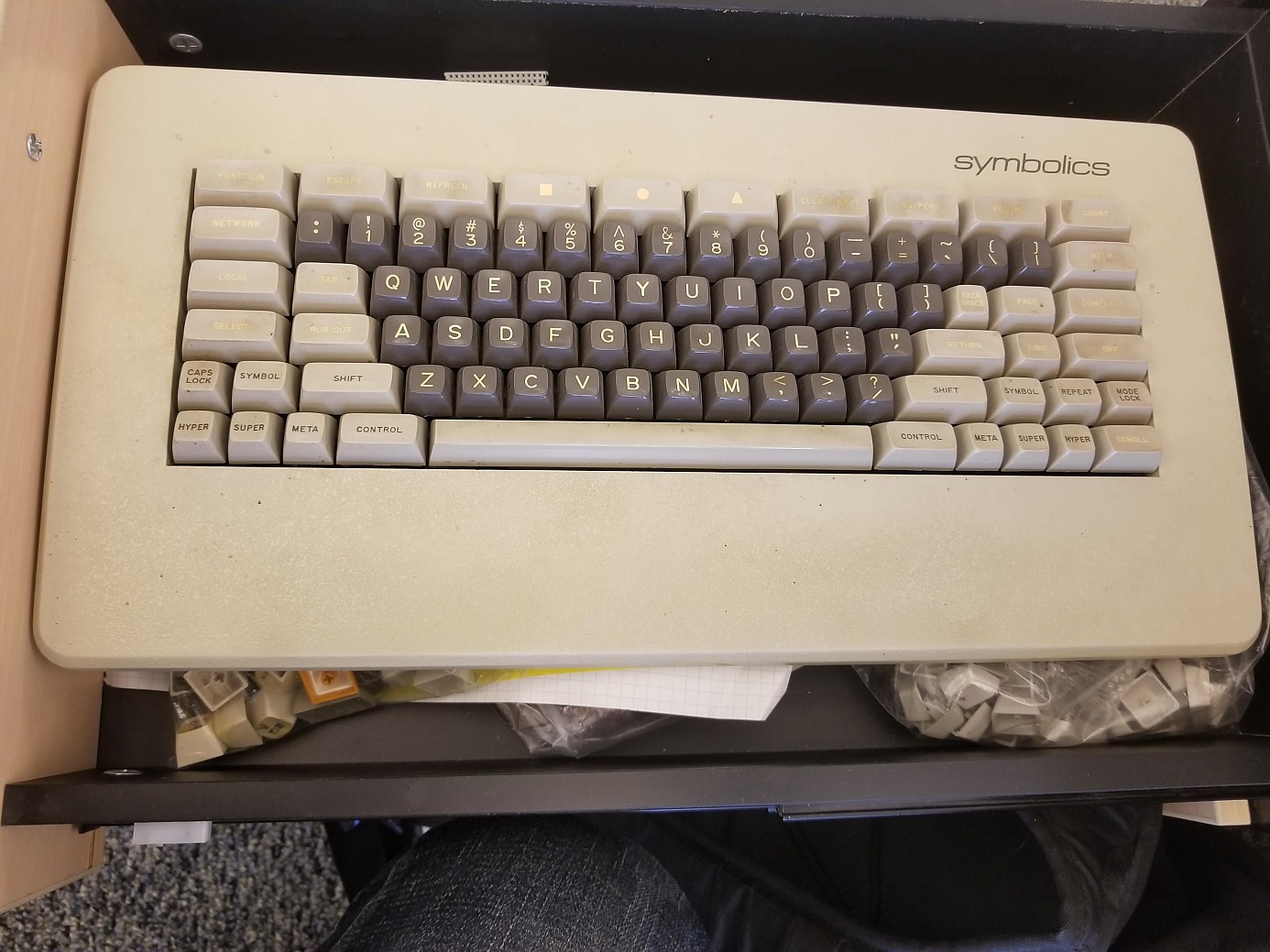 symbolics keyboard pn364000 2254c-s1386x1039